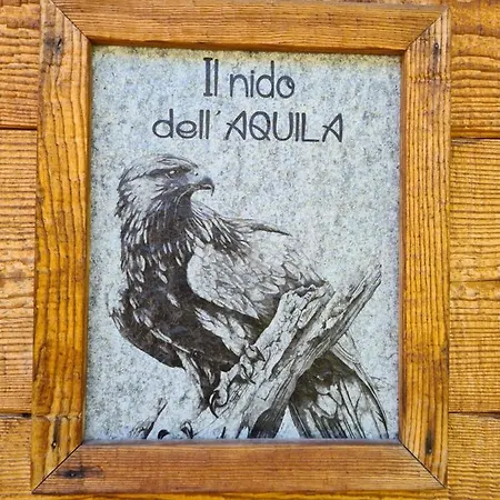 La Maison. Il Nido Dell'aquila アパート